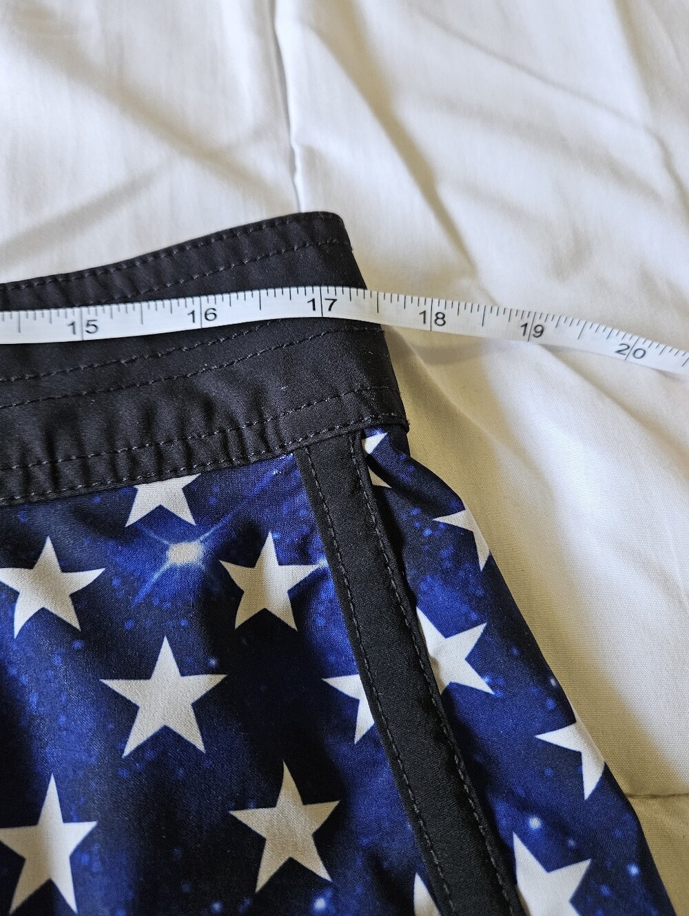 Vans Off The Wall Mixed Scallop Americana Galaxy Board Shorts Men's - Size 34 - Picture 6 of 10